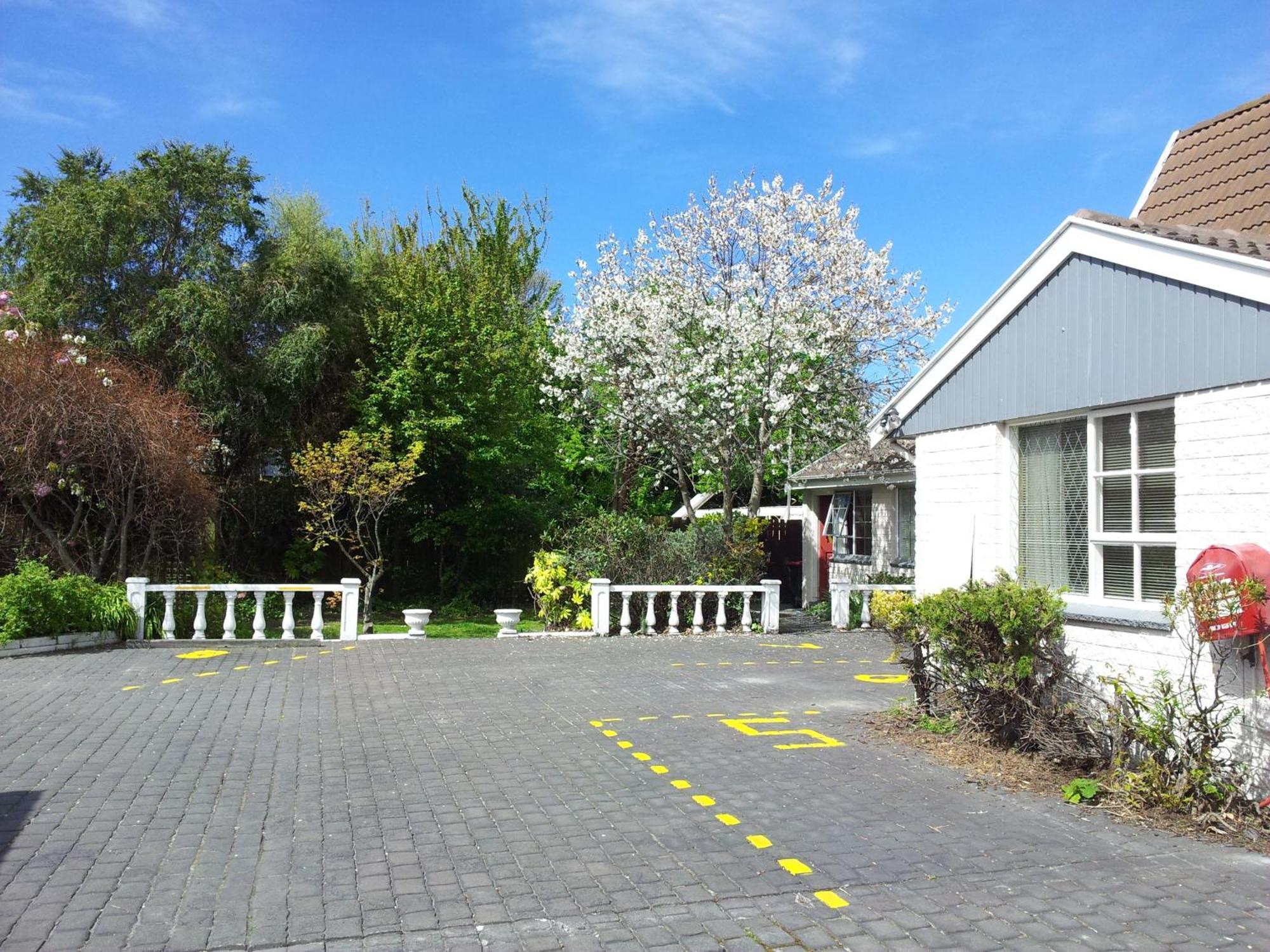 Ferry Motel Christchurch Exterior photo