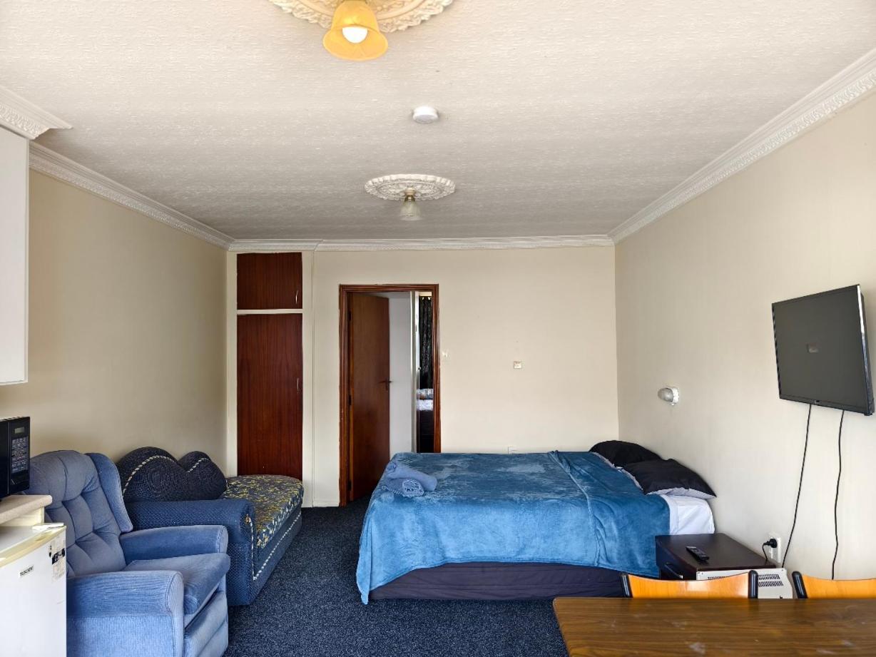 Ferry Motel Christchurch Exterior photo