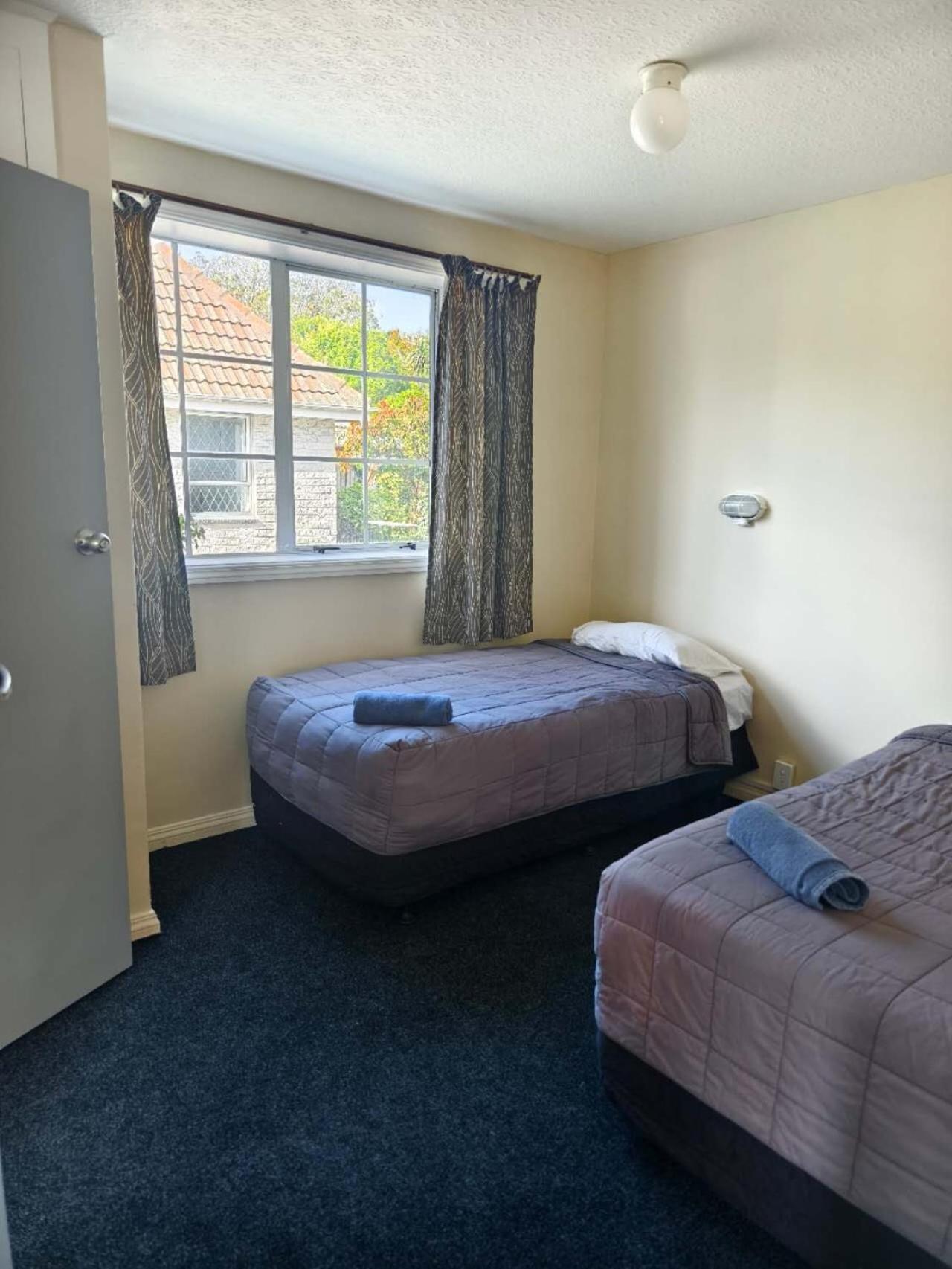 Ferry Motel Christchurch Exterior photo